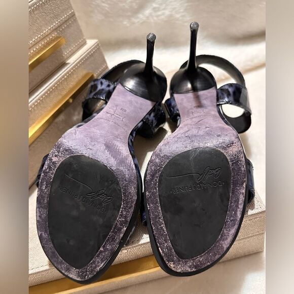 Donald Pliner Patent Leather
Electric Ankle Cuff Sandal/Heel Shoe
Stiletto sz:8M - Picture 13 of 14